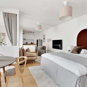 Sanders - Popular One-bedroom In The Lovely Capital Apartment