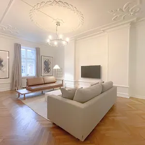 Large & Modern 4 Bedroom Apartment Copenhagen