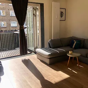 Cozy Close To The Center & Strand Apartment *