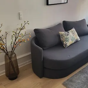Apartment Sanders Merchant - Cute Two-bedroom In Center Of *