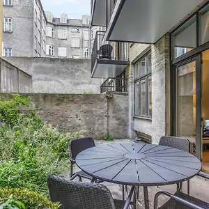 2-bedroom In The Heart Of *