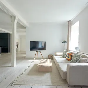 Spacious Centrally Located In Cph's Old Town Apartment *