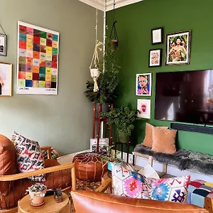 Oasis Hideaway Midst Center Apartment *