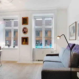 The Heart Of Copenhagen-queen's Neighbor Apartment