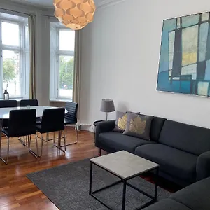 Center Center 3-bedroom At Soelvgade 84 *