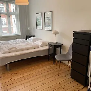 Bright 2-bedroom In Elegant Osterbro Apartment Copenhagen