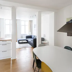 Classic Apartment *