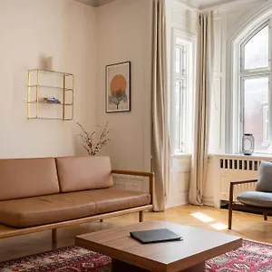 Lovely 3Br Manor Apartment 5 Min From Tivoli Gardens Copenhagen