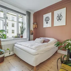 Nyistandsat 1br Lejlighed I Hjertet Af Norrebro Apartment