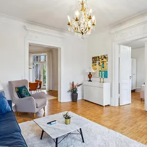 Lägenhet Elegant With Prime Location In Osterbro *