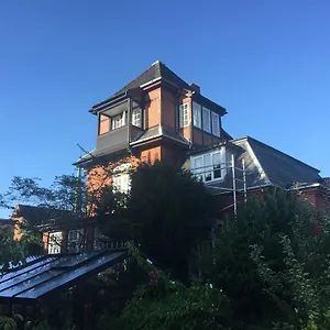 코르푸베지.렌트.어.룸 게스트하우스