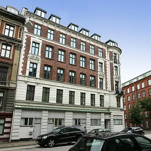 9 Sma Hjem Hotel 2*