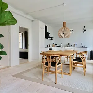 Dinesen Collection Luxury By Kings Square 4*