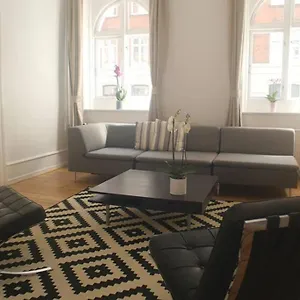 Apartment Next To New Harbor / 3 Bedroom & 2 Bath Copenhagen