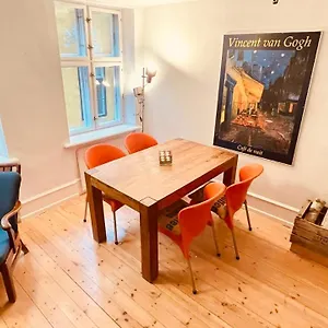 Apartment On Main Walking Street, Built In 1728! Copenhagen