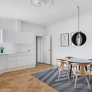 Sanders Frontier - Endearing Two-bedroom Near Royal Palace * Copenhagen