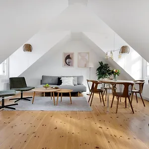 Sanders Saint - Loft One-bedroom By The Charming Canals