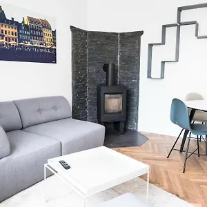Beautiful 2-bed Apartment.