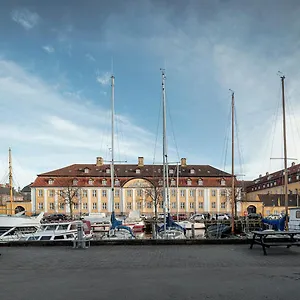 Kanalhuset Отель